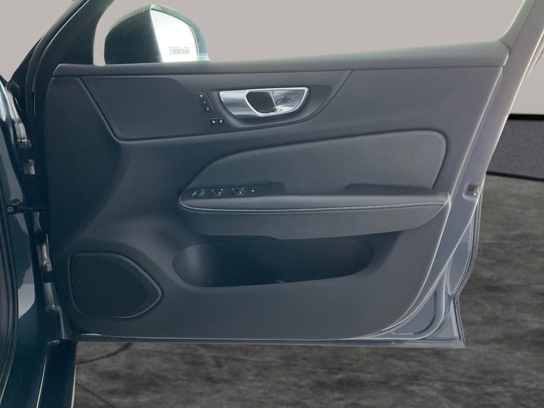 2021 Volvo V60 2.0 B3 MHEV R-Design Estate 5dr Petrol Hybrid DCT Auto Euro 6 (s/s) (163 ps Estate...