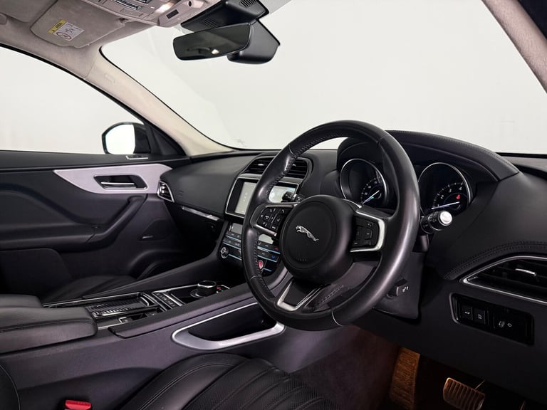 2019 Jaguar F-Pace 2.0 P250i Portfolio Auto AWD Euro 6 (s/s) 5dr ESTATE Petrol Automatic