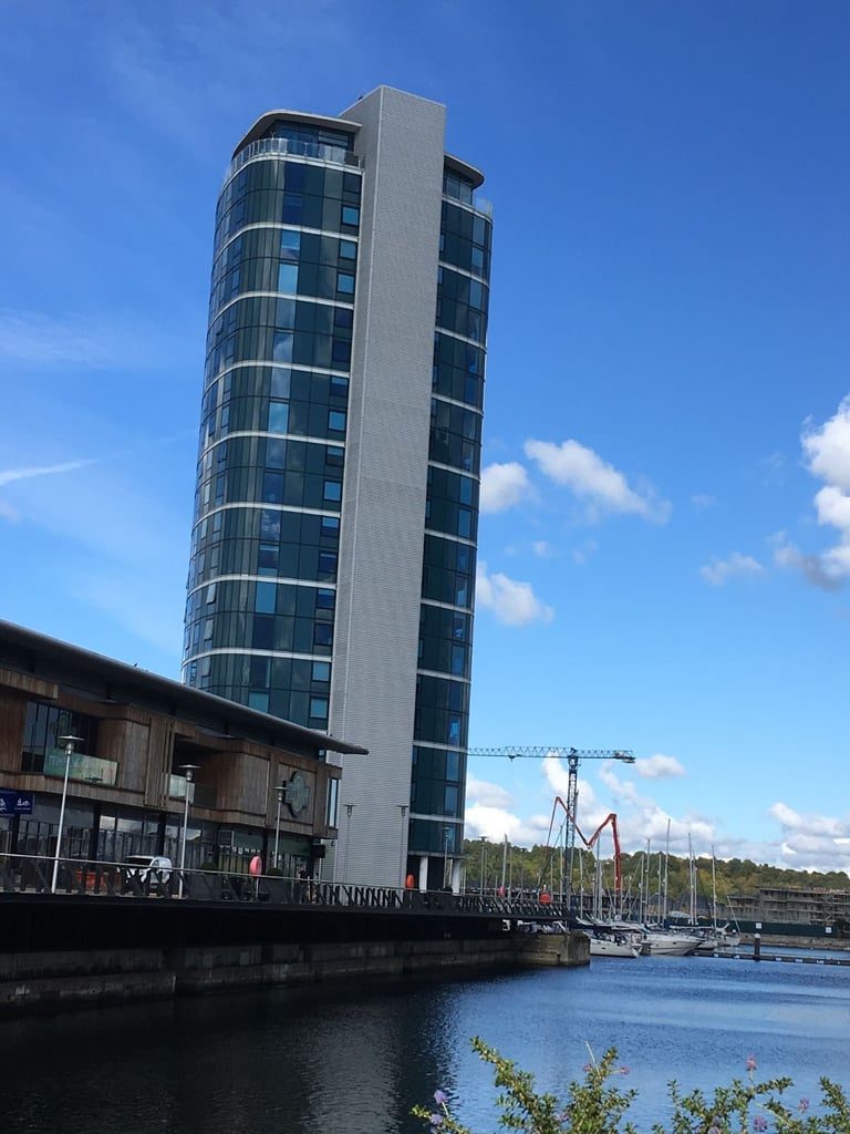 Luxury two bedroom apartment in the iconic Marina Point West Tower, Chatham Maritime.