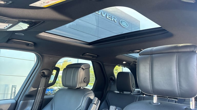 2021 Land Rover Discovery 3.0 D300 R-Dynamic HSE 5dr Auto Diesel Station Wagon Station Wagon Dies...