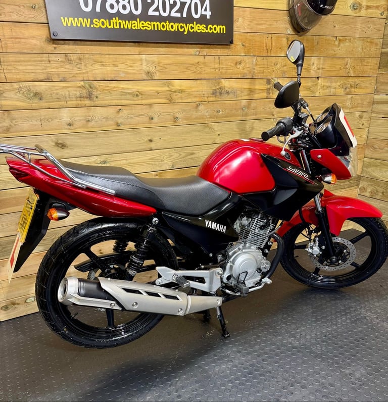 Yamaha YBR125 YBR 125 / 2016 model / JUST 832 MILES!