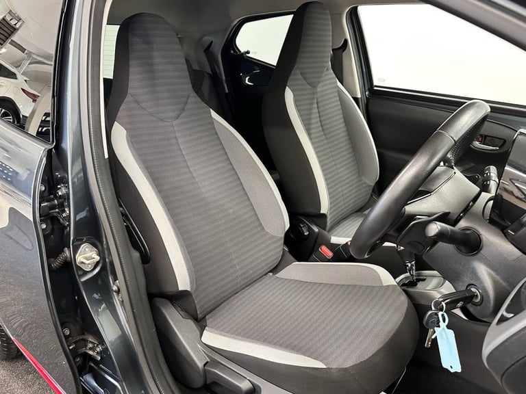 2020 Toyota AYGO 1.0 VVT-i X-TREND FUNROOF X-SHIFT AUTO FIVE DOOR 70 BHP Hatchback Petrol Automatic