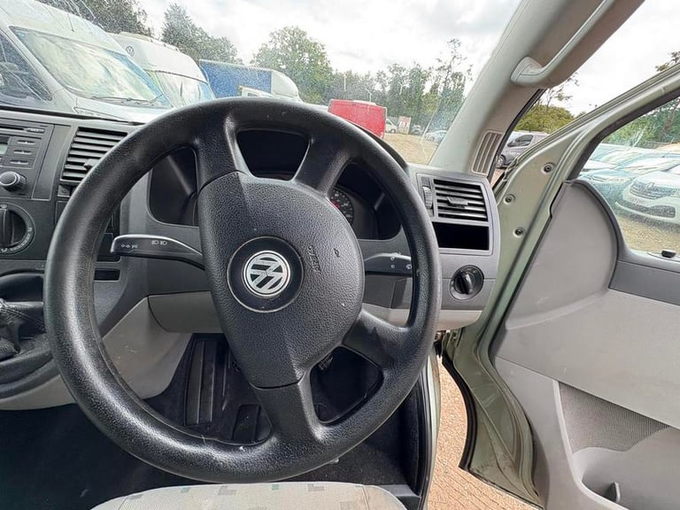 2009 Volkswagen Transporter Shuttle 2.5TDI PD 174PS SE Minibus MPV DIESEL Manual