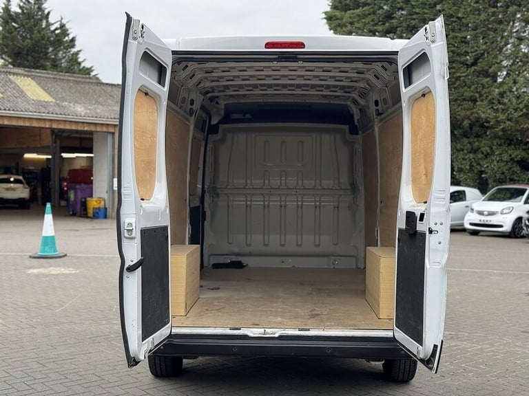 2024 Peugeot Boxer 2.2 BlueHDi H2 Professional Premium+ Van 140ps PANEL VAN DIESEL Manual
