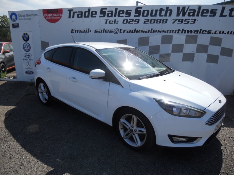 2017 Ford Focus 1.0 EcoBoost 125 Titanium 5dr NAVIGATOR HATCHBACK Petrol Manual