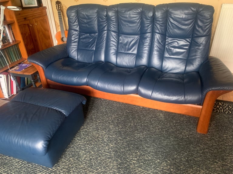 image for Stressless recliner suite