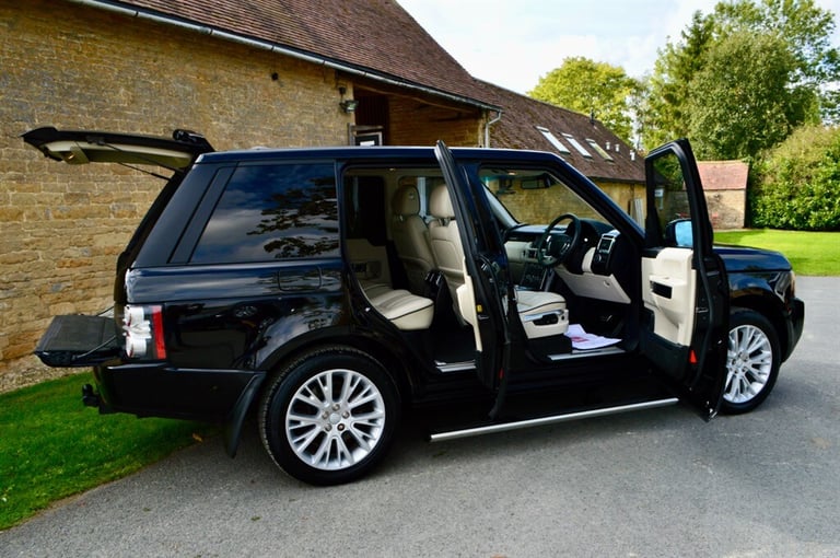 2012 Land Rover Range Rover 4.4 TDV8 Westminster 4dr Auto ESTATE DIESEL Automatic