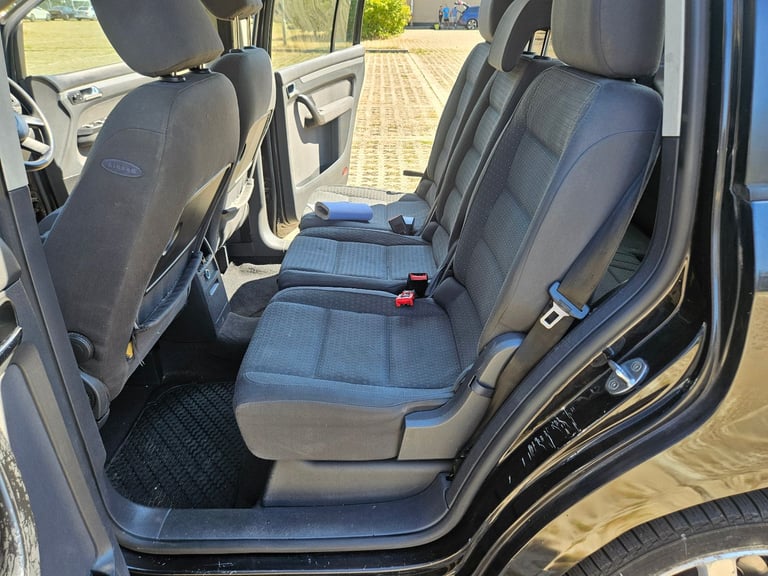 VW AUTOMATIC 7 SETER PETROL ULEZ FREE YEAR MOT SERVICE HISTORY £1999