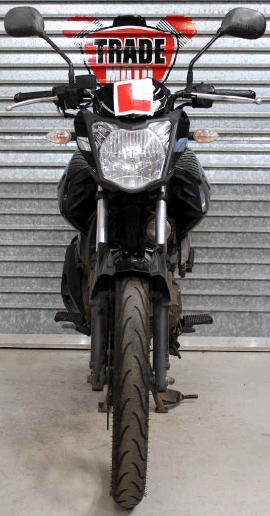 2018 18 YAMAHA YS 125 LEARNER LEGAL TRADE SALE BLACK 28K MILES NEW MOT YS125 YBR