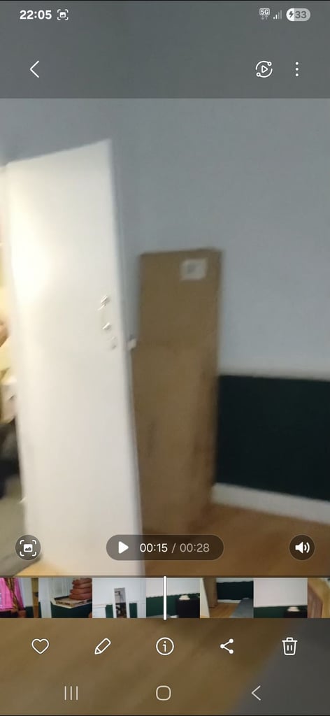 VERY LARGE room 