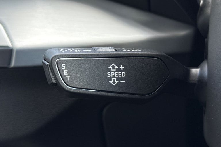 2025 Audi Q2 S line 30 TFSI  116 PS 6-speed SUV PETROL Manual