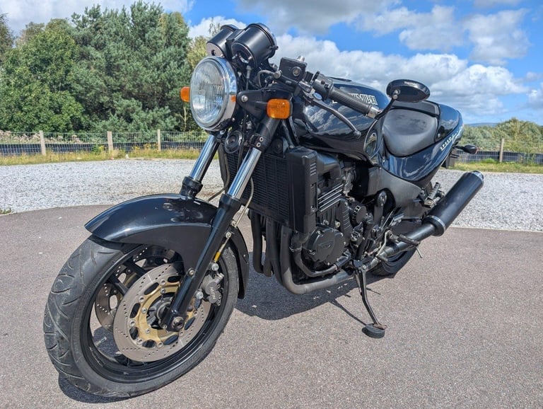 TRIUMPH SPEED TRIPLE 750