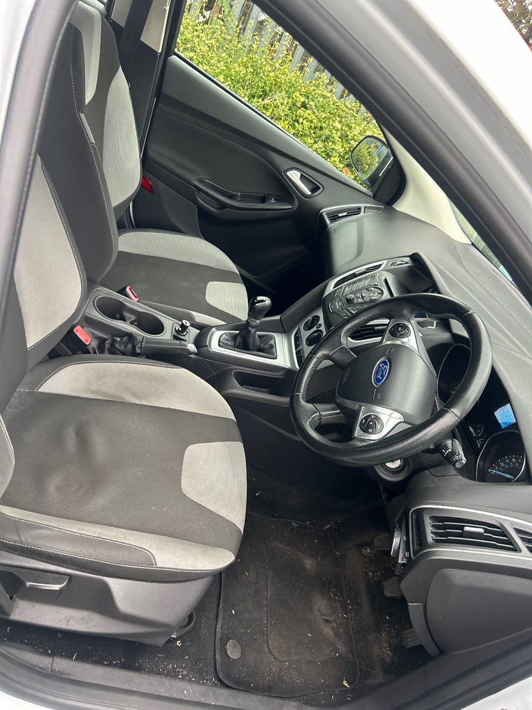 Ford, FOCUS, Hatchback, 2013, Manual, 998 (cc), 5 doors
