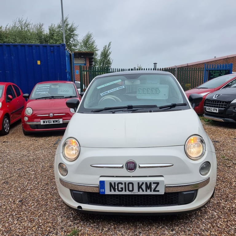 FIAT 500 LOUNGE 1.2 PETROL MODEL YEAR 2010 £35 ROAD TAX PER YEAR& ULEZ FREE LONG MOT GREAT CAR!!!
