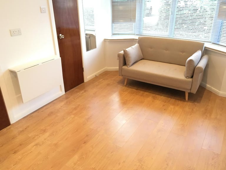 Includes Bills New Studio Flat DBedRoom Shower Separate Kitchen Garden NearTubeBusShopsGreen Space 