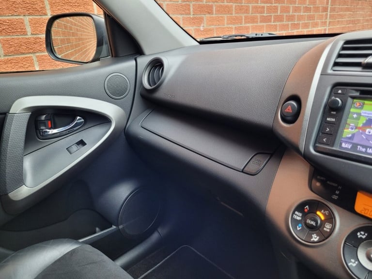 2012 Toyota RAV4 2.2 D-4D XT-R 5dr ESTATE DIESEL Manual