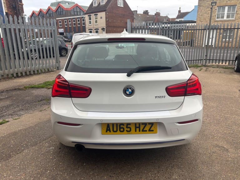 BMW 1 SERIES 1.5 118i Sport 3-Door 2015