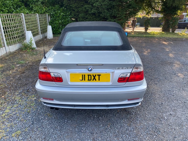 BMW 325i AUTOMATIC CONVERTIBLE 2003 (53)