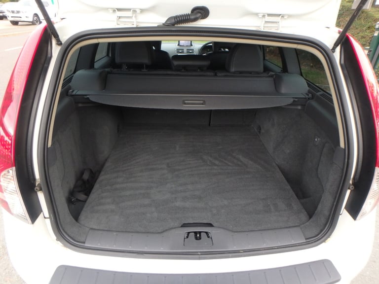 2012 Volvo V50 SE Lux 2.0cc Automatic Estate (Classic) Only 17571 Miles  Petrol Automatic