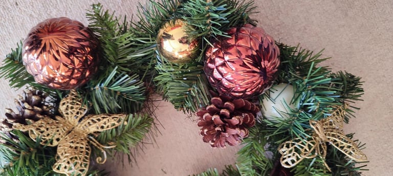 Artificial Christmas wreath golden butterflies, gold / cream/ coffee baubles