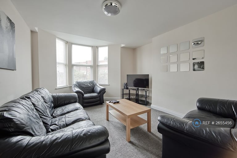 6 bedroom flat in Coniston Avenue, West Jesmond, Newcastle Upon Tyne, NE2 (6 bed) (#2655456)