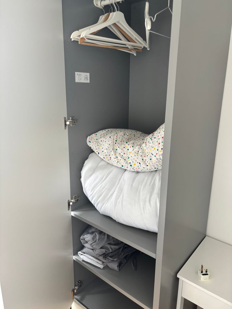 image for Slim wardrobe 