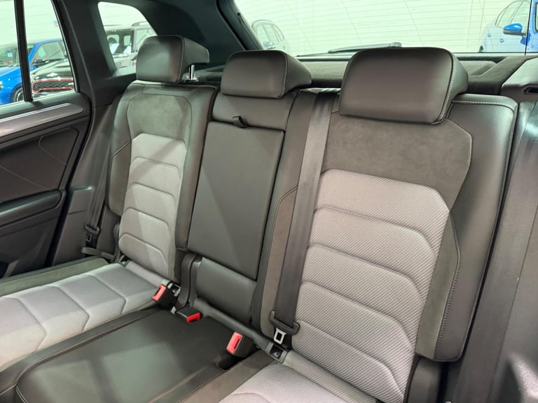 2020 Volkswagen Tiguan 2.0 TDI R-Line Tech SUV 5dr Diesel DSG Euro 6 (s/s) (150 ps) ESTATE Diesel...