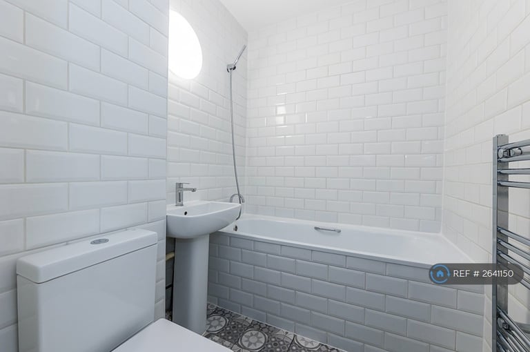 2 bedroom flat in Sherwood, London, NW6 (2 bed) (#2641150)