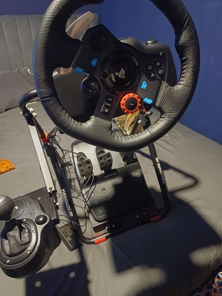 Logitech g29 wheel and pedals with shifter