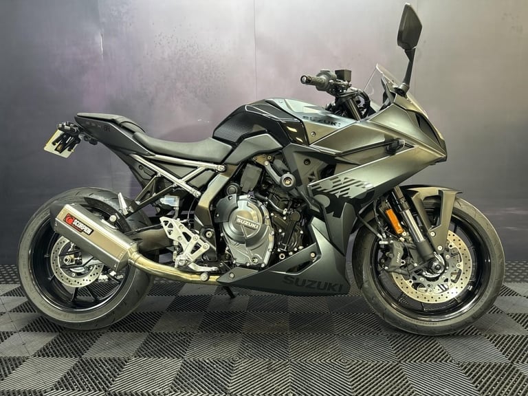Suzuki GSX-8R 2024 74 Plate black MEGA LOW MILES