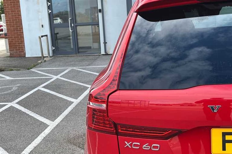 2018 Volvo XC60 2.0 T5 R-Design Pro SUV 5dr Petrol Auto AWD Euro 6 (s/s) (250 ps) SUV Petrol Auto...