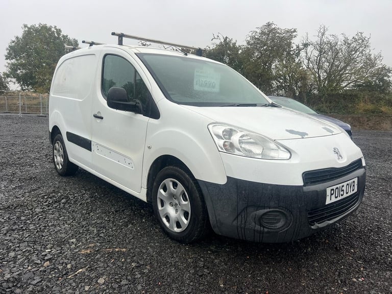 2023 Peugeot Partner  DIESEL Manual