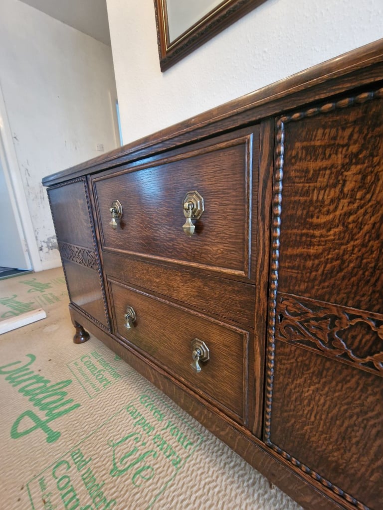 Sideboard and mirror 
