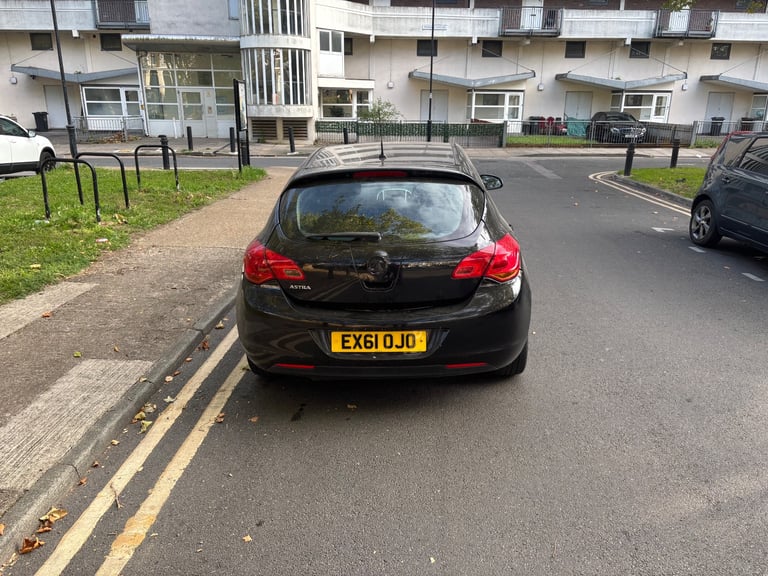 Vauxhall, ASTRA, Hatchback, 2011, Manual, 1398 (cc), 5 doors