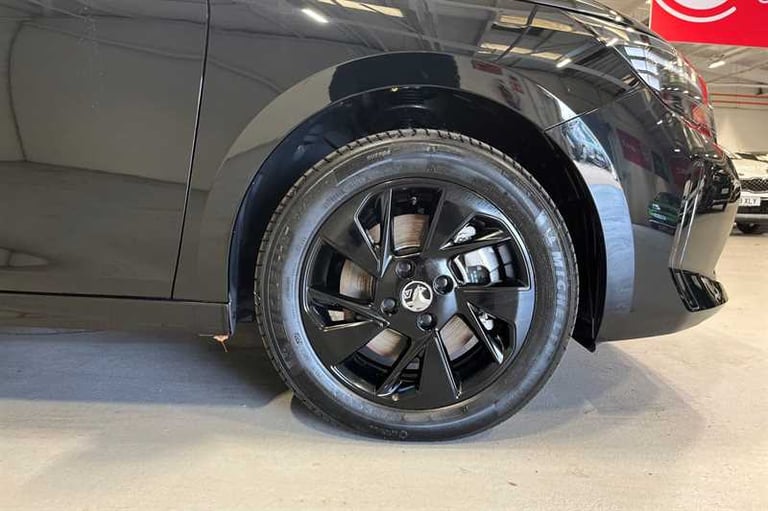 2025 Vauxhall Corsa 50kWh Yes Hatchback 5dr Electric Auto (136 ps) Hatchback Electric Automatic