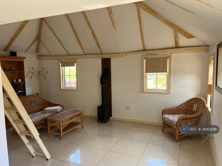 Studio flat in Old Shaws Lane, Howe Street, Chelmsford, CM3 (#2642598)