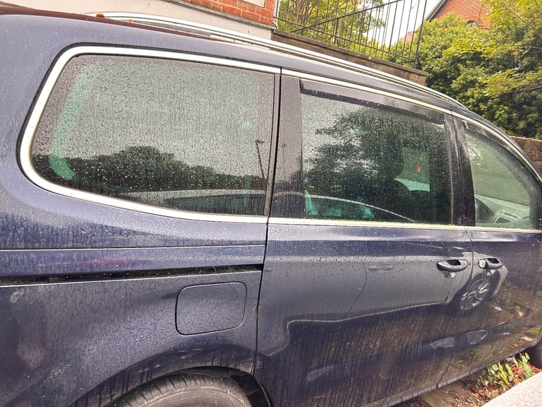 Volkswagen, SHARAN, MPV, 2011, Semi-Auto, 1968 (cc), 5 doors