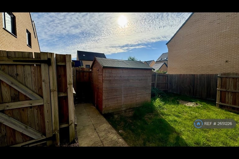3 bedroom house in Heron Road, Northstowe, CB24 (3 bed) (#2651226)