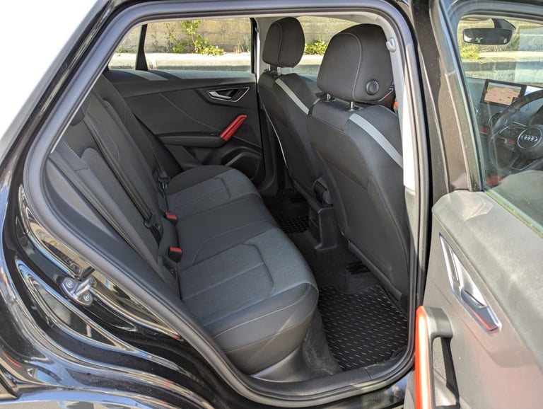 NOV 2018 68 AUDI Q2 SPORT 30 1.0 TFSi 5 DOOR ESTATE * SAT.NAV * A/CON * CRUISE