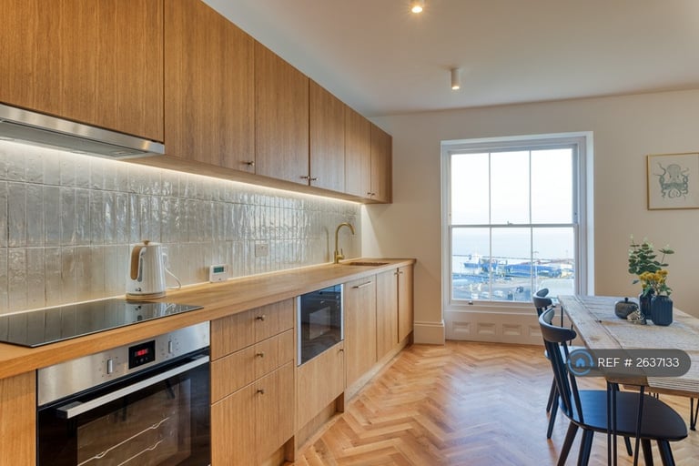 2 bedroom flat in St Augsutines Road, Ramsgate, CT11 (2 bed) (#2637133)