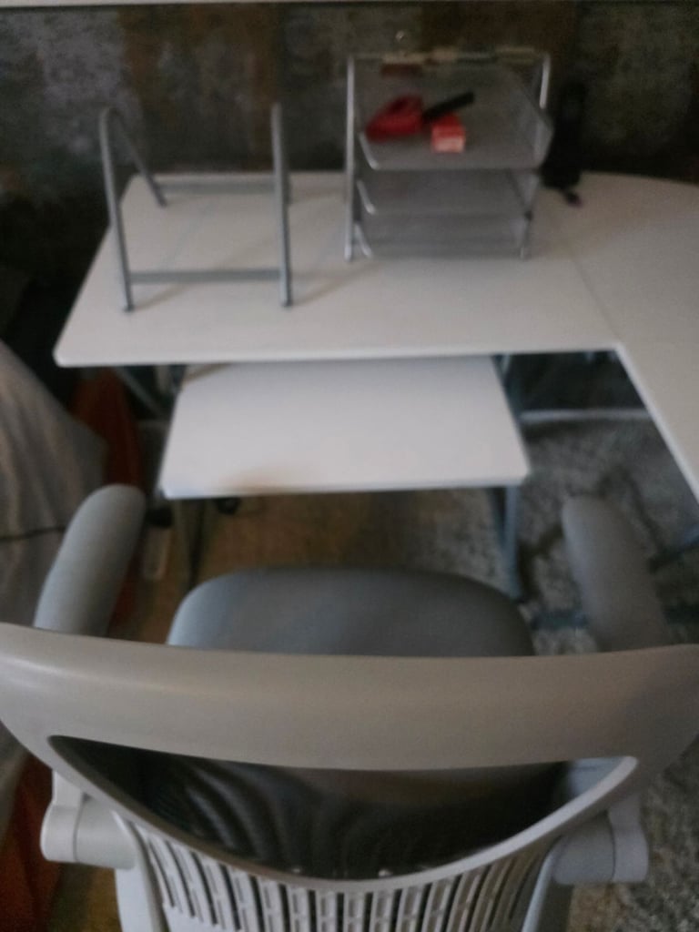 Home office corner desk & chair