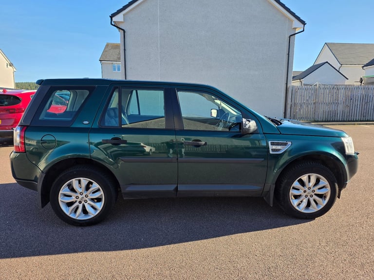 Land Rover, FREELANDER, Estate, 2011, Other, 2179 (cc), 5 doors