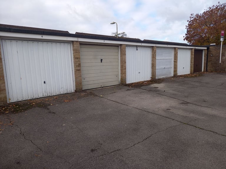 Garage to rent Northfield Longbridge area