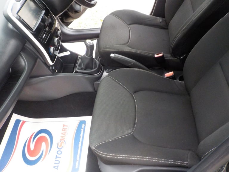 2015 Renault Clio 1.2 16V Dynamique MediaNav 5dr HATCHBACK PETROL Manual