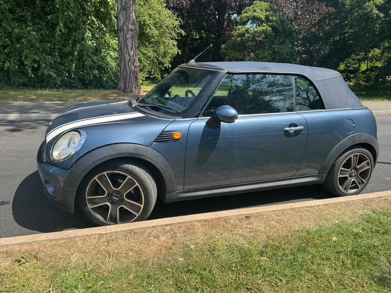 Mini, CONVERTIBLE, Convertible, 2010, Manual, 1598 (cc), 2 doors