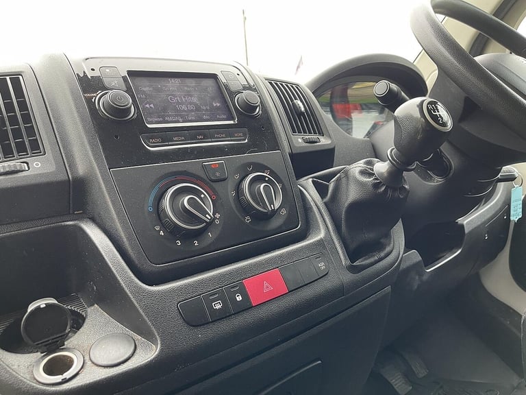 2020 Peugeot Boxer 2.2 BlueHDi 435 Professional L4 H2 Euro 6 (s/s) 5dr PANEL VAN Diesel Manual