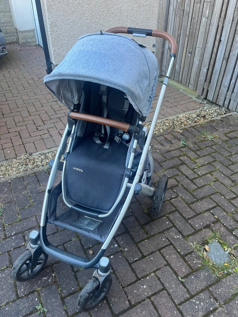 Uppababy Vista V2 travel system 