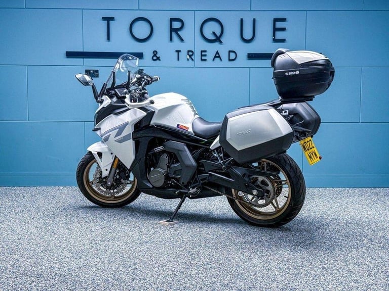 2022 22 CFMOTO 650GT 650 GRAND TOURING - LOW MILES - FULL SHAD LUGGAGE