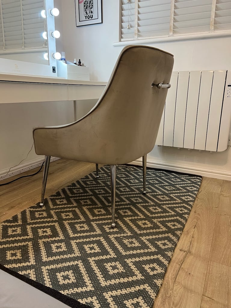 Next geo grey wool bedroom rug 147x85cm