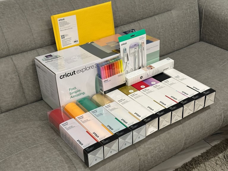Cricut Explore 3 2025 Ultimate Bundle - Ultimate Crafting Kit - Brand New